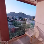 Les 3 Collines - Grand Appart Moderne A Gueliz Avec Vue Et Confort Premium